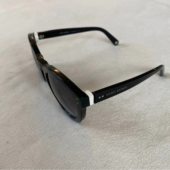 Henri Bendel Olivia Black Round Sunglasses HB520S 001 - Picture 4 of 9